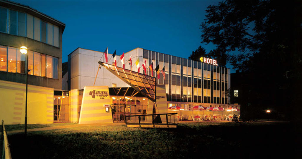 Hotel U Tri Lvu Ceske Budejovice Esterno foto