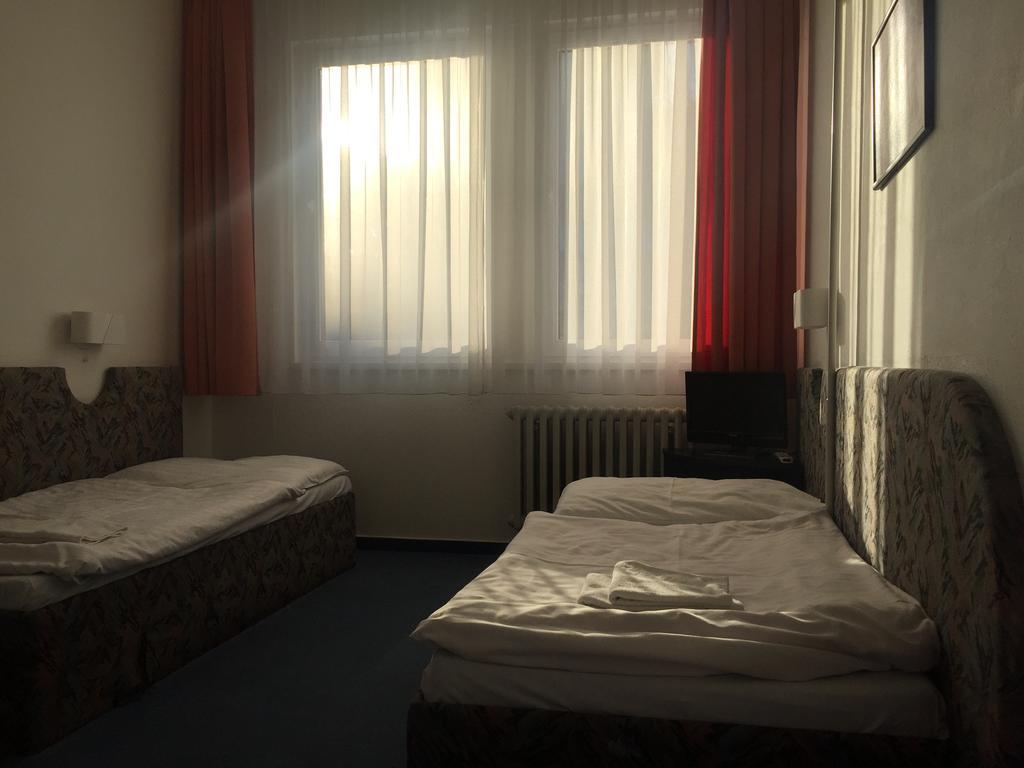 Hotel U Tri Lvu Ceske Budejovice Esterno foto